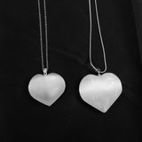 Mineraali Natural Selenite Gemstones Necklace Heart Shaped Crystal Pendant Energy Pendulum Healing Plaster White Quartzs Jewelry