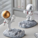 1109BA Office Desk Decoration Nordic Style Astronauts Mobile Phone Stand Holder Ornaments Resin Spaceman Bracket Toys Gift