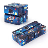 Astronaut Flip Infinity Cube
